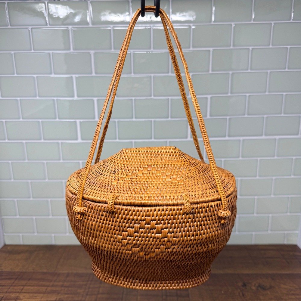 Handwoven Balinese Ata Grass Basket Purse - Vintage-Inspired - Picture 2 of 16